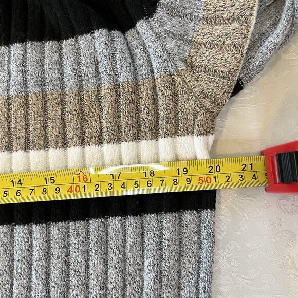 Almost Famous Womens Cardigan Sweater Size S Striped Long Sherpa Hood Pockets - Picture 9 of 11